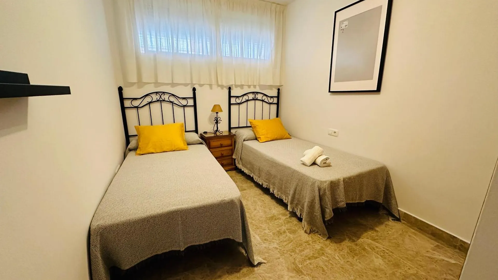 Apartamento Carihuela Strand 토레몰리노스 아파트